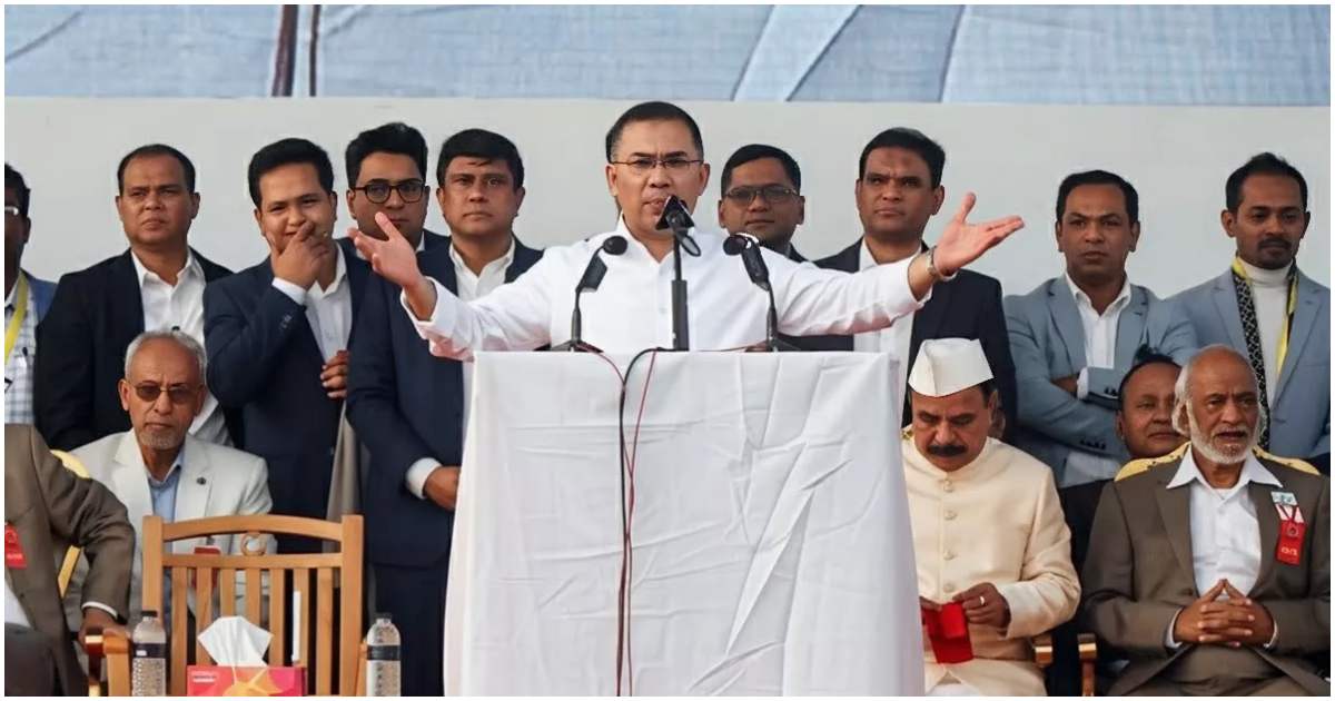 স্বদেশ প্রত্যাবর্তনের পর জুলাই ৩৬ এক্সপ্রেসওয়েতে আয়োজিত গণসংবর্ধনা অনুষ্ঠানে বক্তব্য দেন তারেক রহমান। বৃহস্পতিবার, ২৫ ডিসেম্বর বিকেলে। ছবি: মো. রাকিবুল হাসান/ইউএনবি